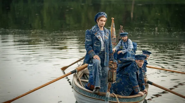 ЛЕТУЧИЙ КОРАБЛЬ