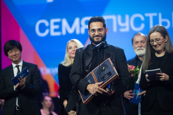 365 DUX 8975 Molchanovsky Alexei scaled