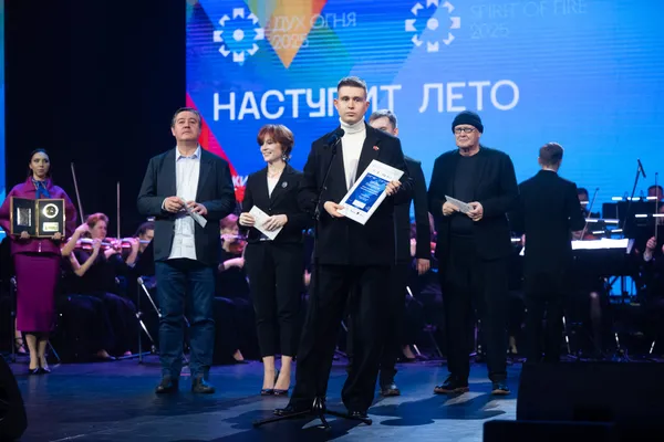 217 DUX 7932 Molchanovsky Alexei scaled