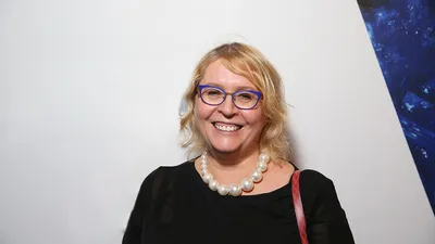 ЮЛИЯ МИШКИНЕНЕ