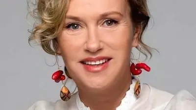 ИРИНА РОЗАНОВА